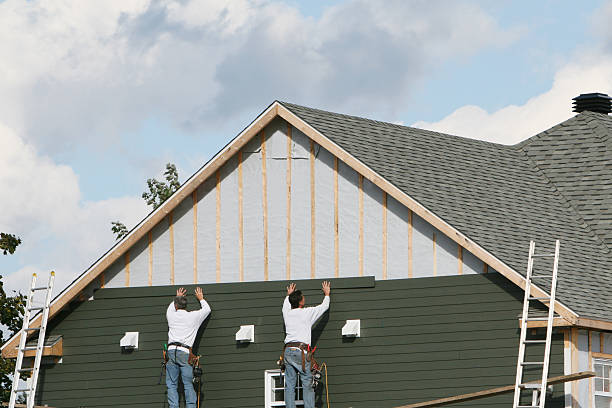 Professional Vinyl Siding technician working in Fair Haven, NJ